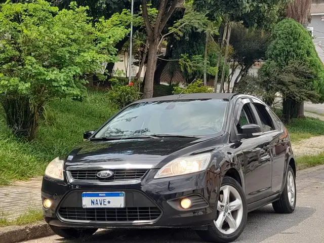 Carro Ford Focus Hatch 2011 GLX 2.0 16V (Flex)