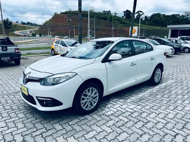 Carro Renault Fluence 2016 2.0 16V Dynamique (Flex)