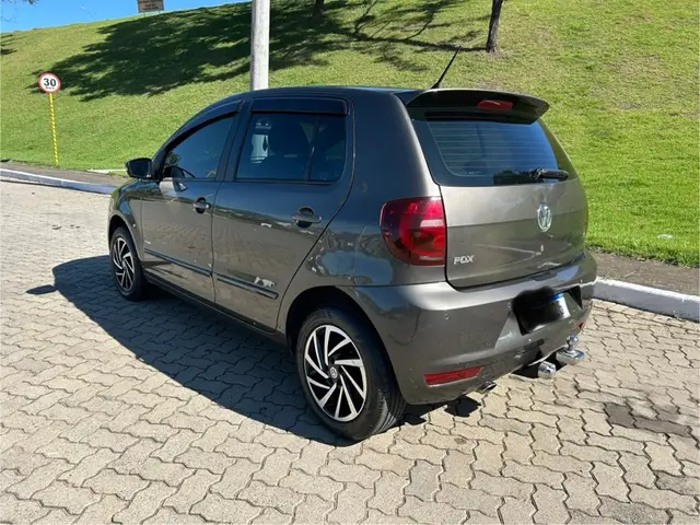 Carro Volkswagen Fox 2010 Prime 1.6 8V (Flex)