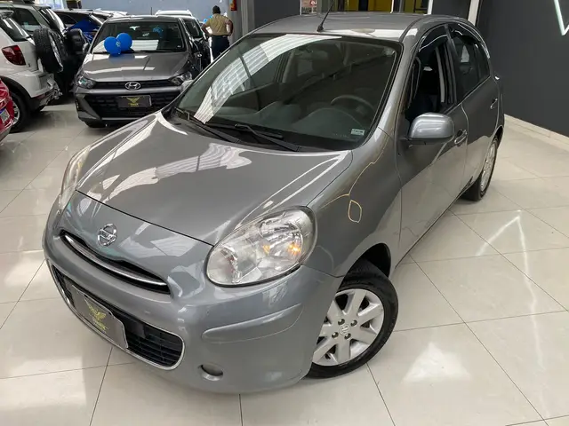 Carro Nissan March 2014 1.0 16V S (Flex)