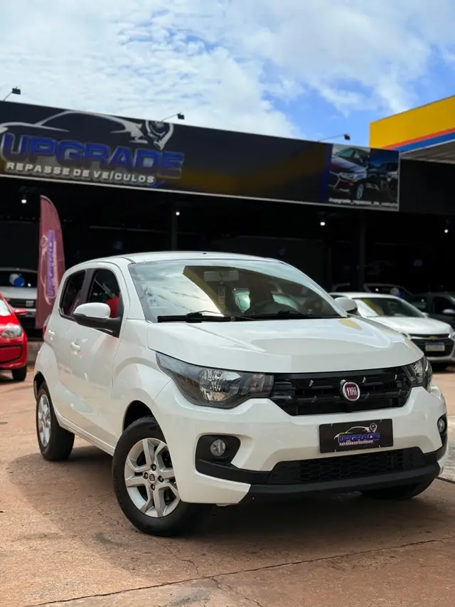 Carro Fiat Mobi 2018 FireFly Drive 1.0 (Flex)