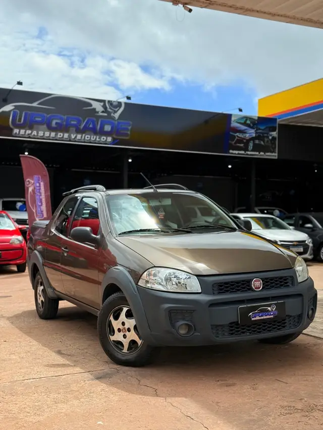 Carro Fiat Strada 2014 Working 1.4 (Flex) (Cabine Dupla)