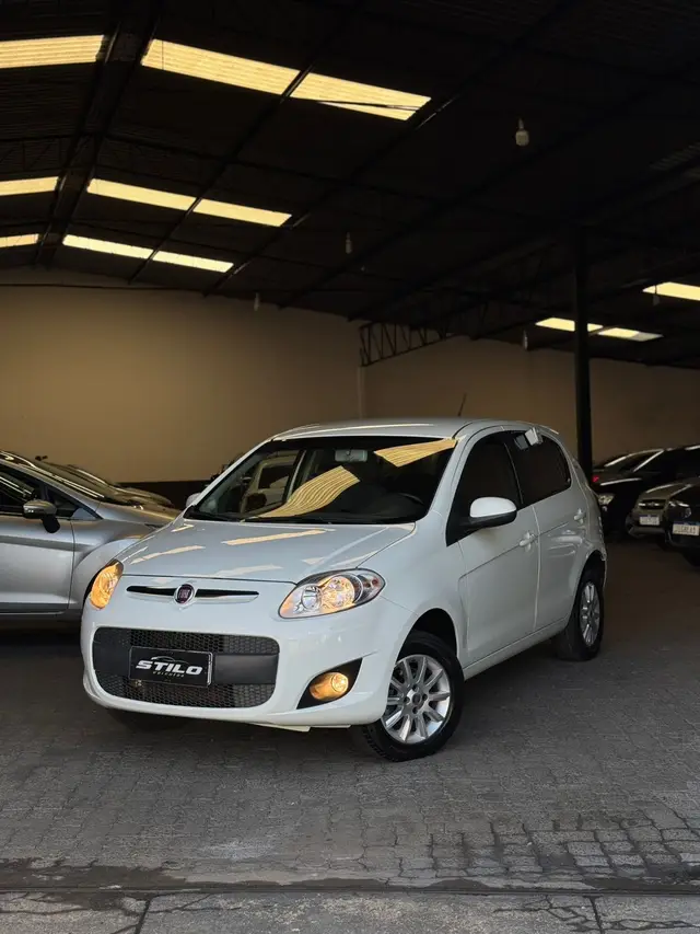 Carro Fiat Palio 2012 Attractive 1.0 8V (Flex)