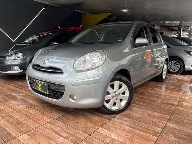 Carro Nissan March 2014 1.0 16V S (Flex)