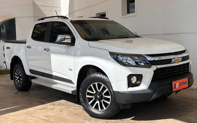 Carro Chevrolet S10 Cabine Simples 2021 S10 2.8 CTDi Chassi Cabine LS 4WD