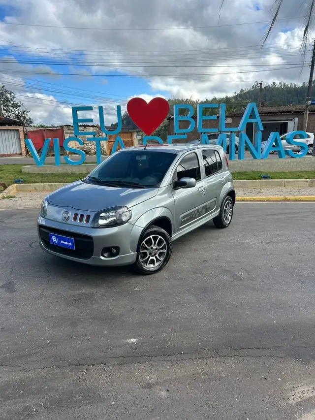 Carro Fiat Uno 2012 Sporting 1.4 8V (Flex) 2p
