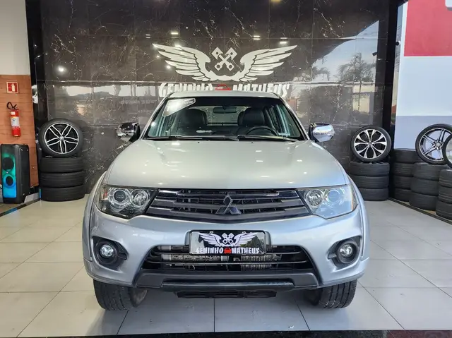 Carro Mitsubishi L200 Triton Sport 2015 3.2 DID-H HPE 4WD (Aut)