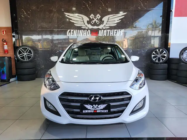 Carro Hyundai i30 2016 I30 1.8 16V MPI (Básico+Teto)