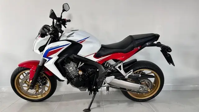 Carro Honda CB 650F 2015 (ABS)