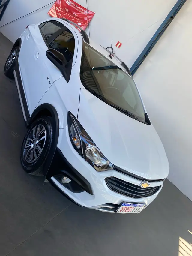 Carro Chevrolet Onix 2017 1.4 Activ SPE/4 (Aut)