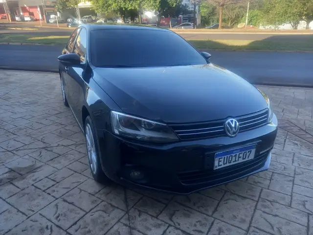Carro Volkswagen Jetta 2011 2.0 Comfortline (Flex)