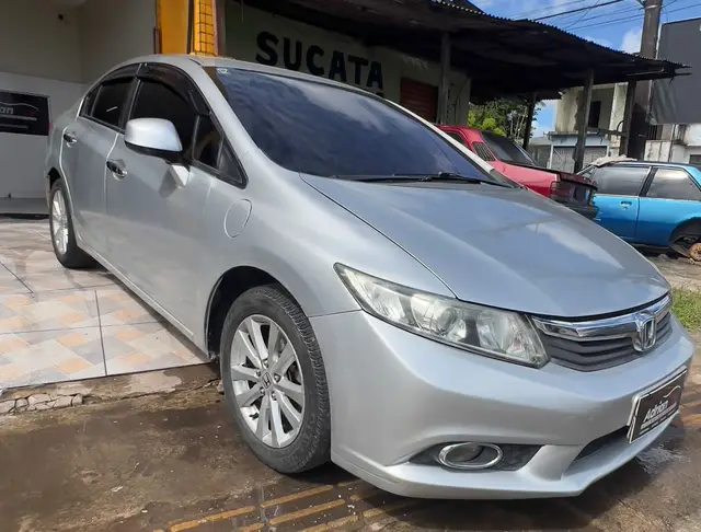 Carro Honda Civic 2013 New  LXS 1.8 16V i-VTEC (Flex)