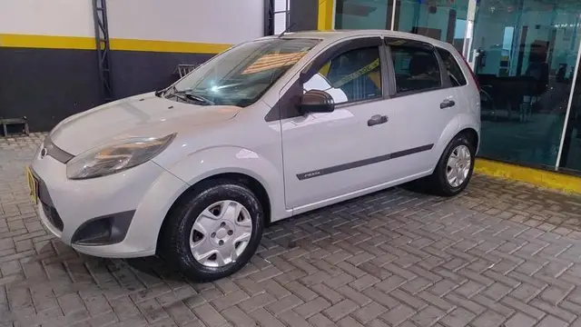 Carro Ford Fiesta Hatch 2012 1.0 (Flex)