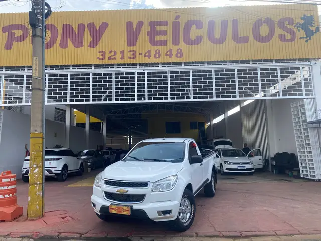 Carro Chevrolet S10 Cabine Simples 2013 S10 2.8 CTDi Cabine Simples LS 4WD