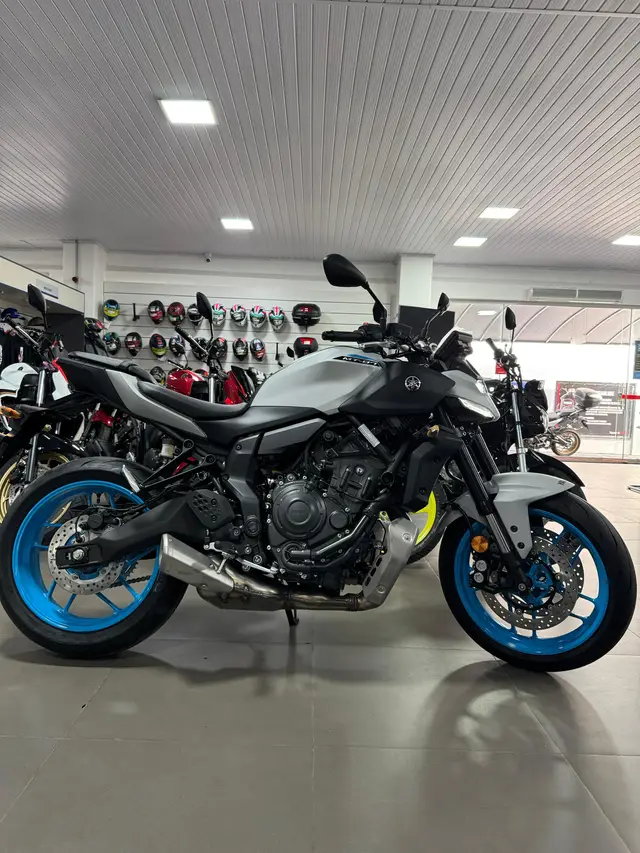 Carro Yamaha MT-07 2026 ABS