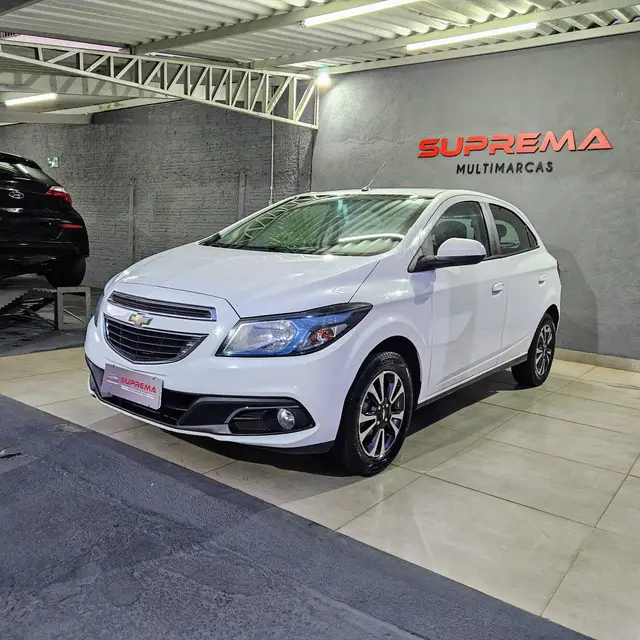 Carro Chevrolet Onix 2016 1.4 LTZ SPE/4 (Aut)