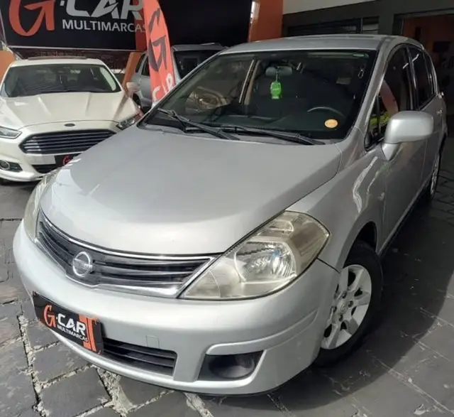 Carro Nissan Tiida 2010 S 1.8 (flex)