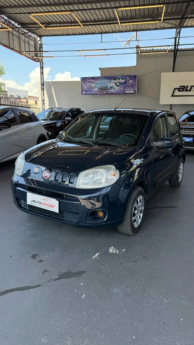 Carro Fiat Uno 2014 Vivace College 1.0 8V (Flex) 4p