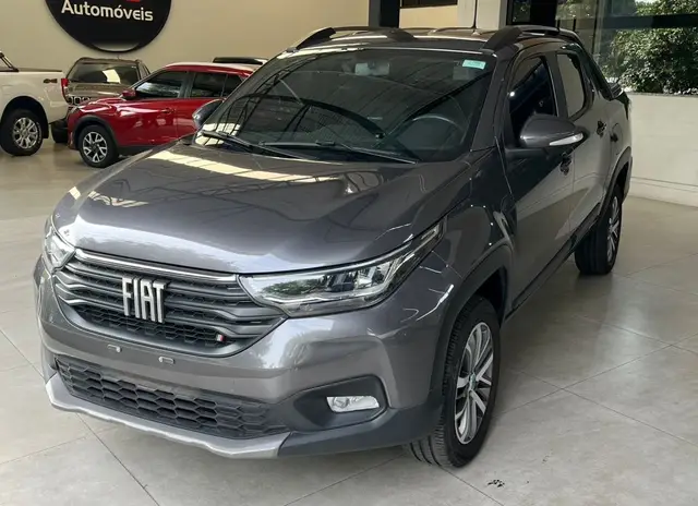 Carro Fiat Strada 2023 Volcano 1.3 8V CD AT