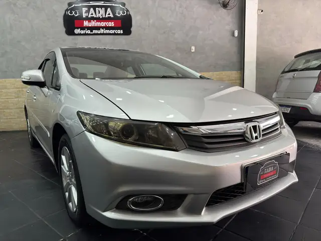Carro Honda Civic 2013 New  LXS 1.8 16V i-VTEC (Flex)