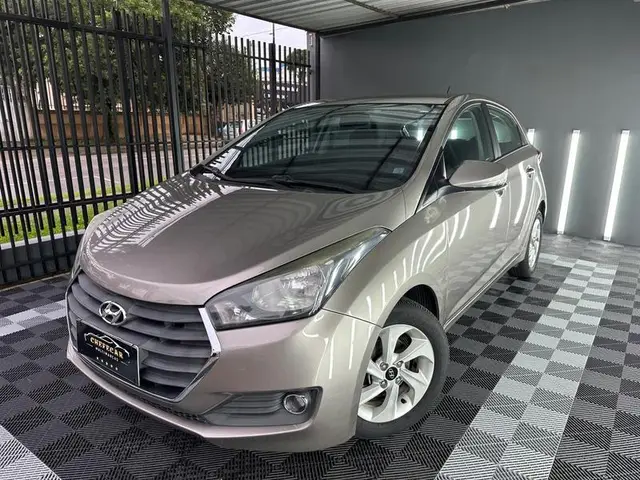 Carro Hyundai HB20S 2017 1.6 Comfort Plus (Flex)