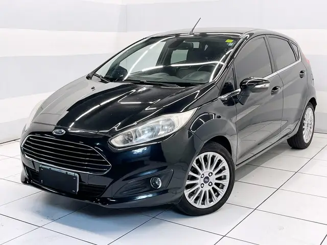 Carro Ford Fiesta Hatch 2014 Titanium Powershift 1.6 (Flex)