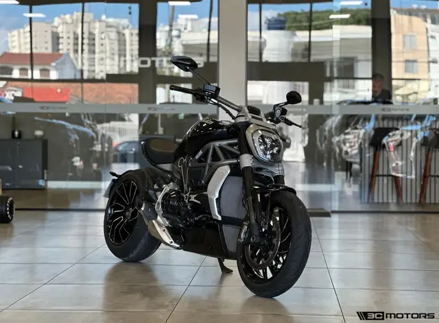 Carro Ducati Diavel 2021 XDIAVEL DARK 1262
