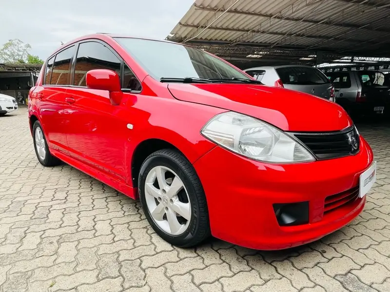 Nissan SL 1.8 (flex) (aut)