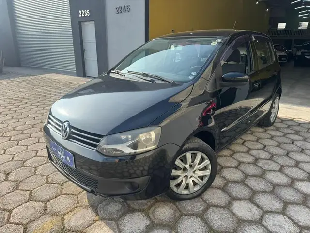 Carro Volkswagen Fox 2011 1.0 8V (Flex) 4p