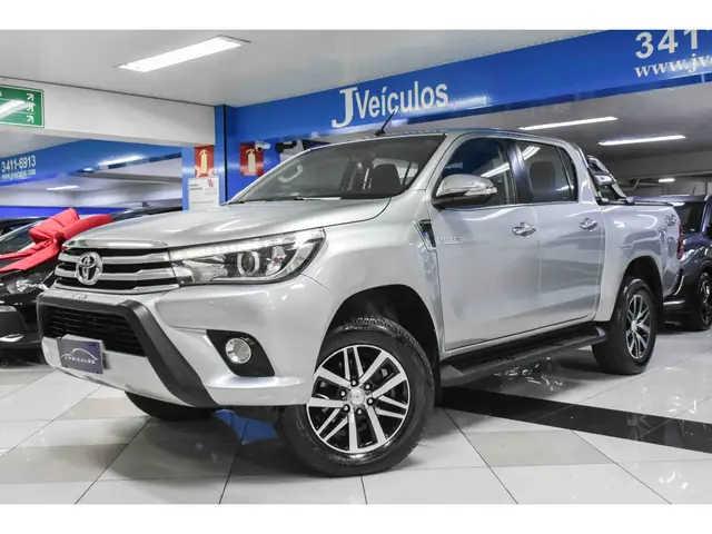 Carro Toyota Hilux Cabine Dupla 2017 Hilux 2.8 TDI SRX CD 4x4 (Aut)