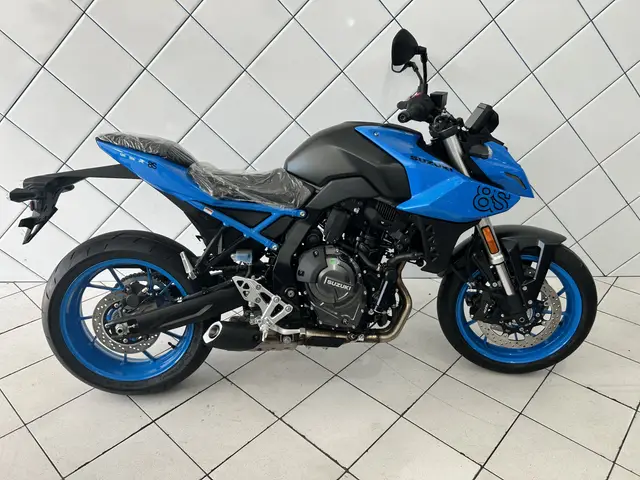 Carro Suzuki GSX-8S 2025 776 cc