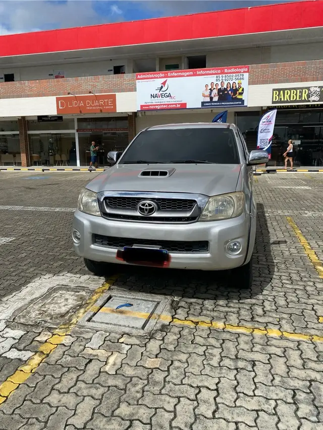 Carro Toyota Hilux Cabine Dupla 2010 Hilux STD 4x4 2.5 (cab. dupla)