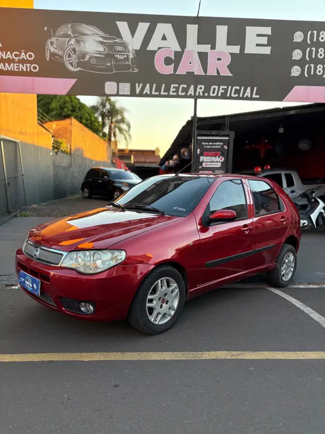 Carro Fiat Palio 2004 HLX 1.8 8V (versão III)