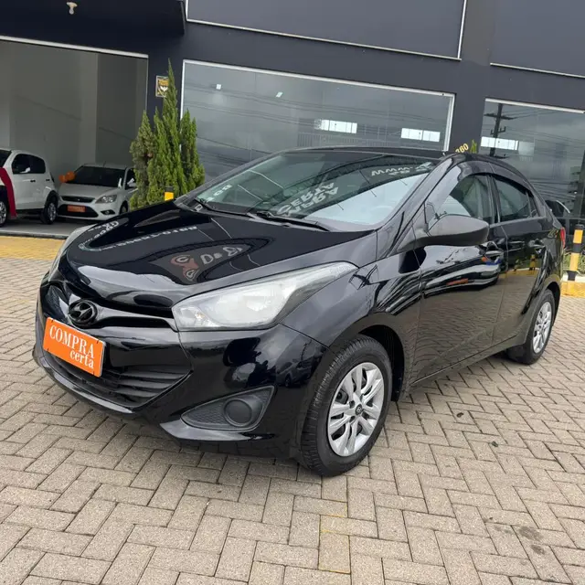 Carro Hyundai HB20S 2014 1.0 Comfort Plus (Flex)