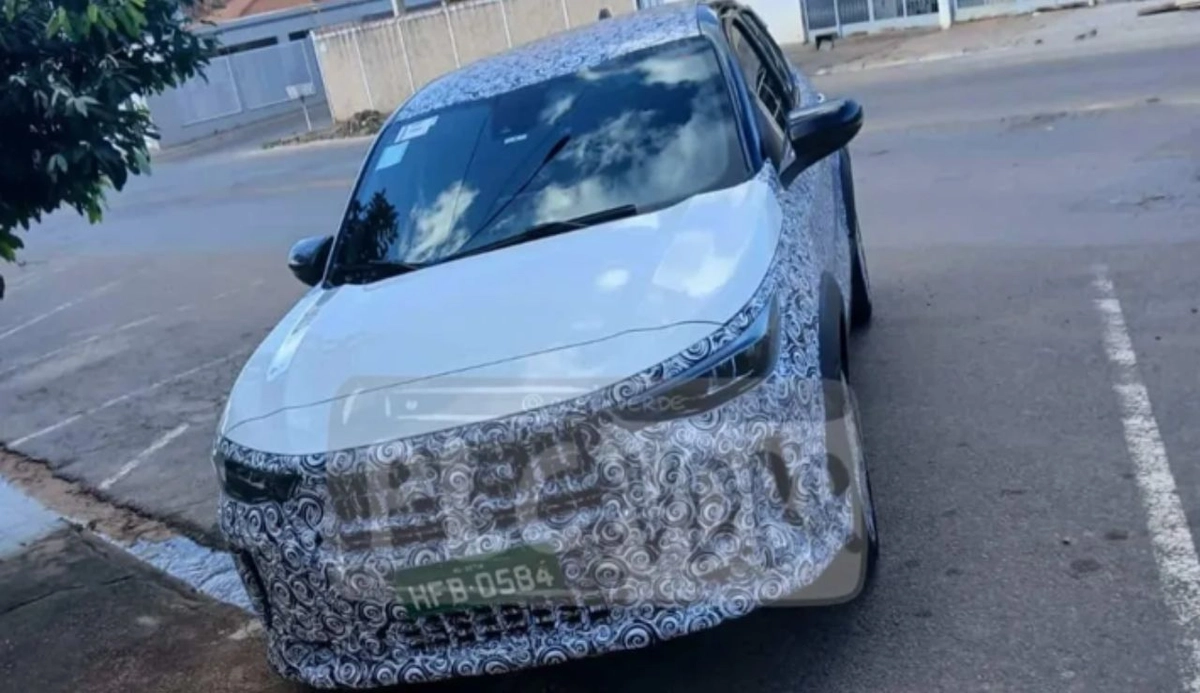 SUV de entrada da marca manterá versão esportiva na linha 2026, mas com uma diferença