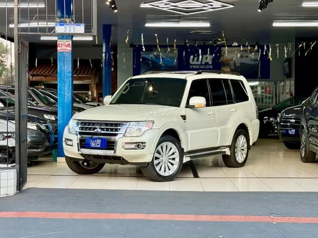 Carro Mitsubishi Pajero 2016 3.2 DI-D HPE 4WD (Aut)