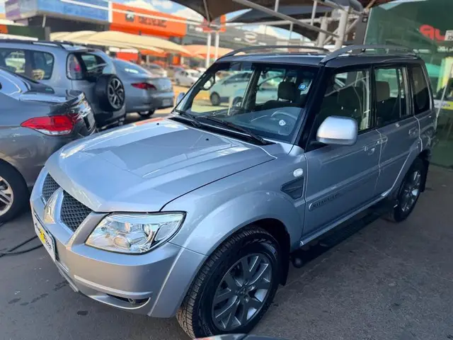 Carro Mitsubishi Pajero TR4 2015 2.0 16V 4x2 (Flex)