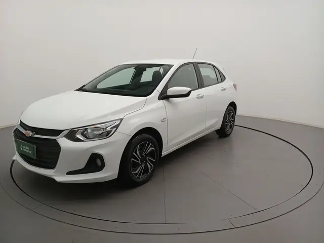 Carro Chevrolet Onix Plus 2024 LT 1.0