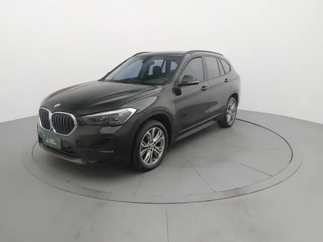 Carro BMW X1 2022 sDrive20i 2.0 Turbo (Aut.)