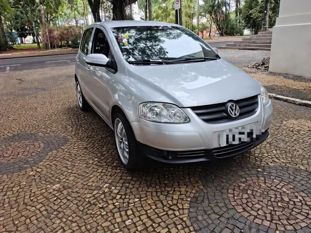 Carro Volkswagen Fox 2010 1.0 8V (Flex) 4p