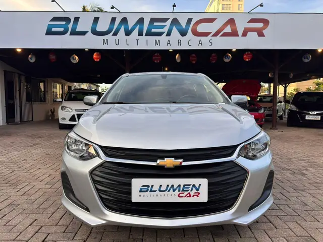 Carro Chevrolet Onix Plus 2022 1.0 LT (Flex)