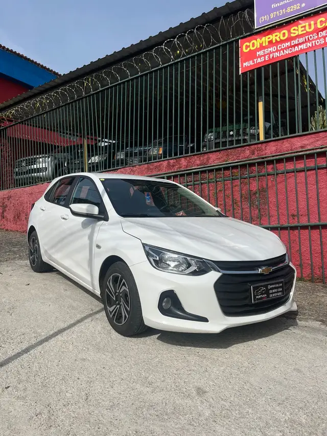 Carro Chevrolet Onix 2024 LT 1.0