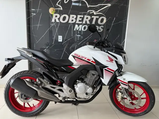 Carro Honda CB 250F Twister 2022 (CBS)