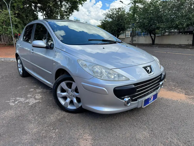 Peugeot Hatch. Presence Pack 1.6 16V (flex)