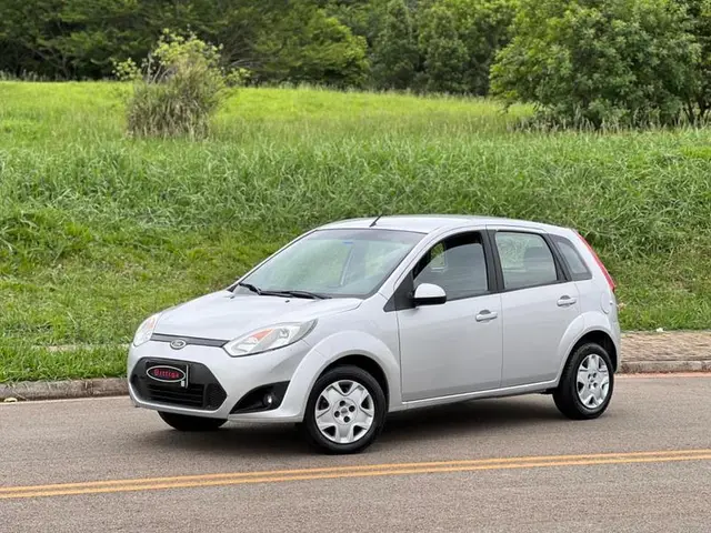 Carro Ford Fiesta Hatch 2014 SE 1.6