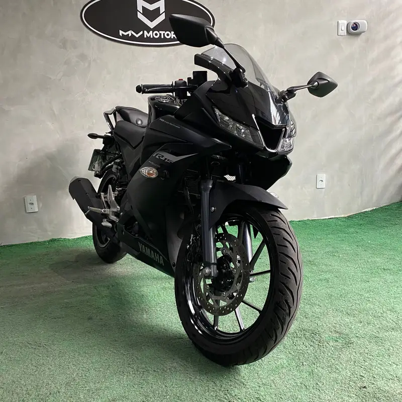 Yamaha YZF R15 ABS