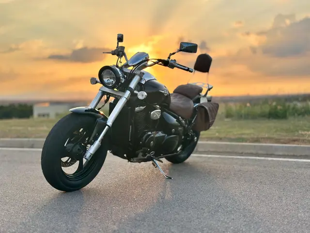 Moto Suzuki Boulevard 2009 M800