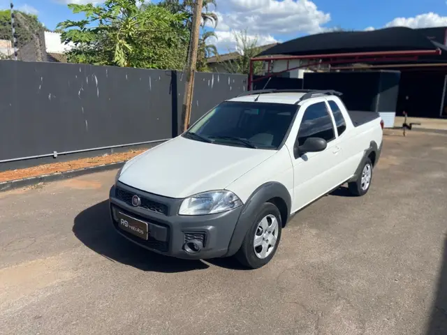 Carro Fiat Strada 2017 Hard Working 1.4 (Flex) (Cabine Estendida)