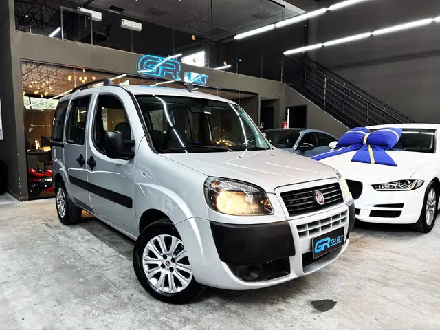 Carro Fiat Doblò 2020 Essence 1.8 16V (Flex)