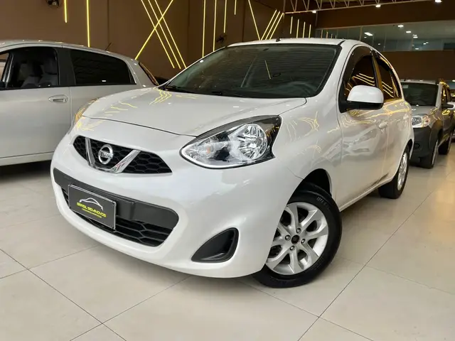 Carro Nissan March 2015 1.0 12V SV (Flex)